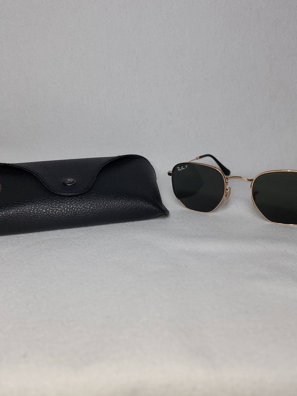 Ray-Ban Men's Gold Frame Black Lens Sunglasses
